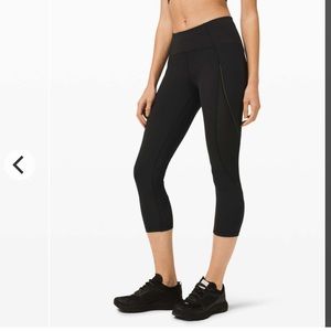 Lululemon Run Off Route Mid Rise Crop 21" black size 8